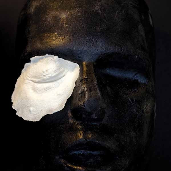RIGHT SWOLLEN EYE FOAM PROSTHETIC