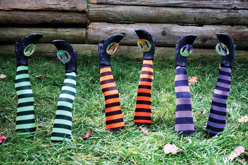 Décoration d'Halloween "Jambes de sorcière" à planter, couleurs assorties