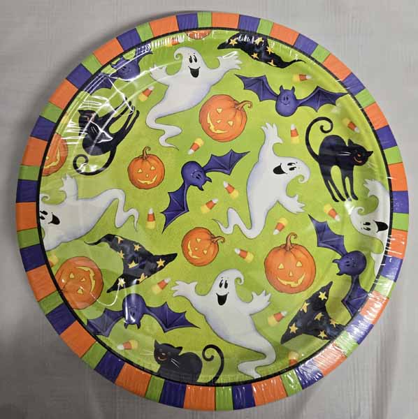 Scary Fun 9-Inch Halloween Plates, 18 Count