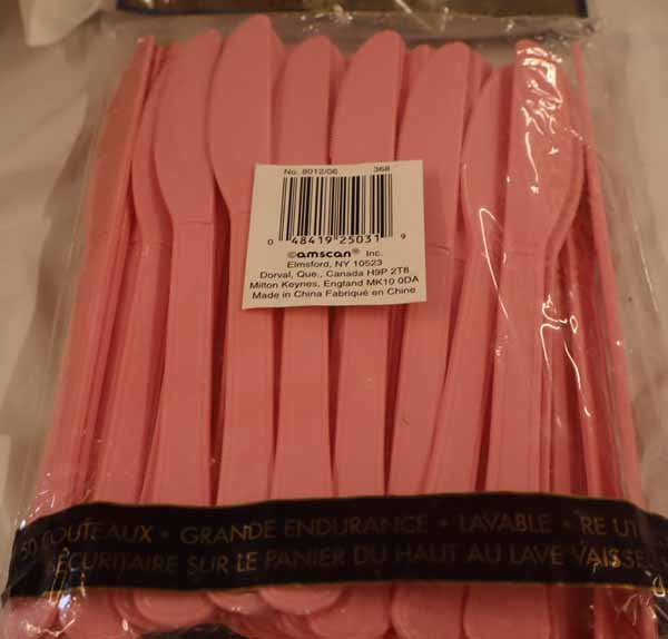 Pretty Pink Heavyweight Plastic Knives, 48 Count